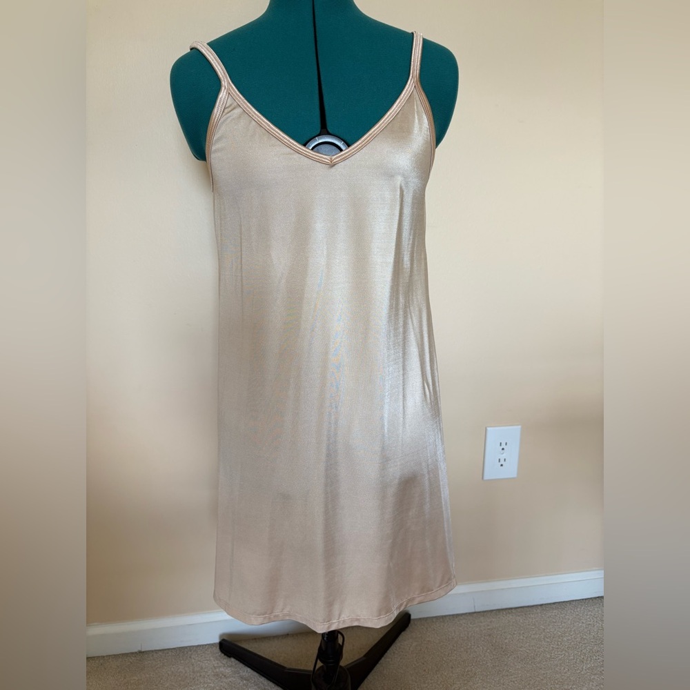 Vanity Fair® Reversible Neckline 18" Full Slip Dress Damask Neutral